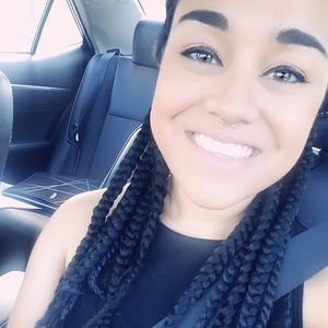 Meet your Posher, Michaela